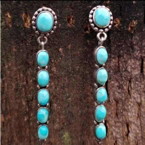Vintage Jewelry - Sleeping Beauty Turquoise Sterling Silver earrings